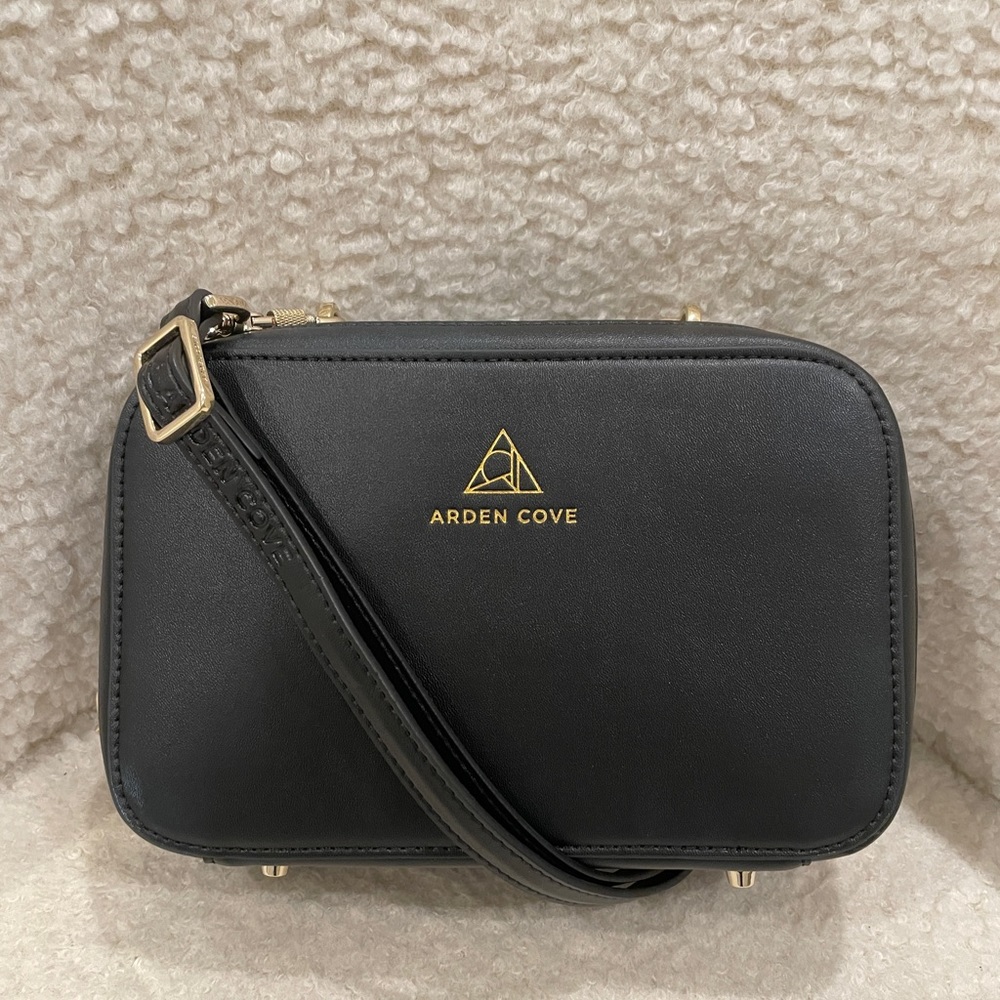 Arden Cove Elise Crossbody Bag | Anti-Theft RFID Slash Proof Travel Purse or Bag